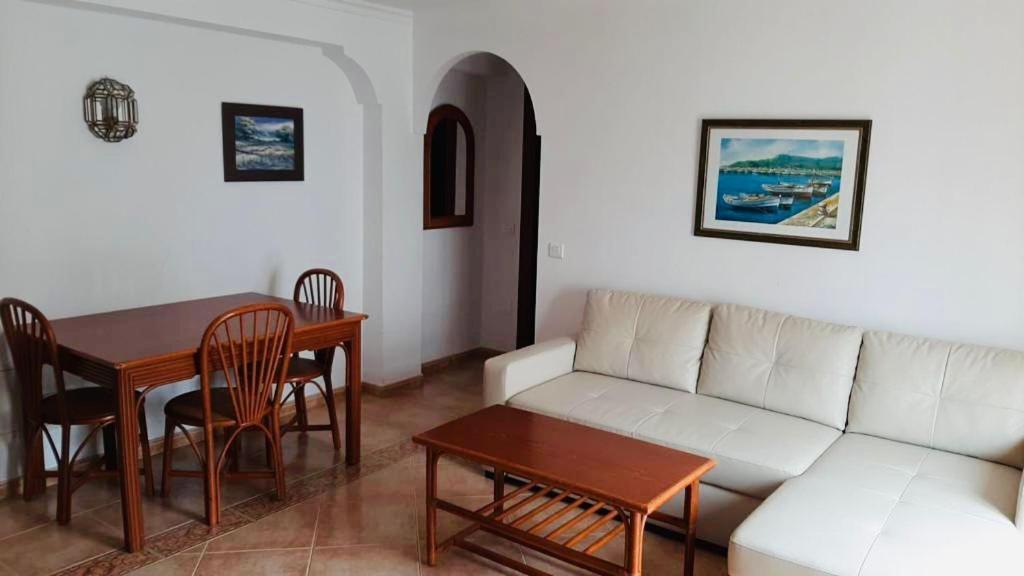 Apartamentos Balcon De Carabeo Нерха Екстериор снимка